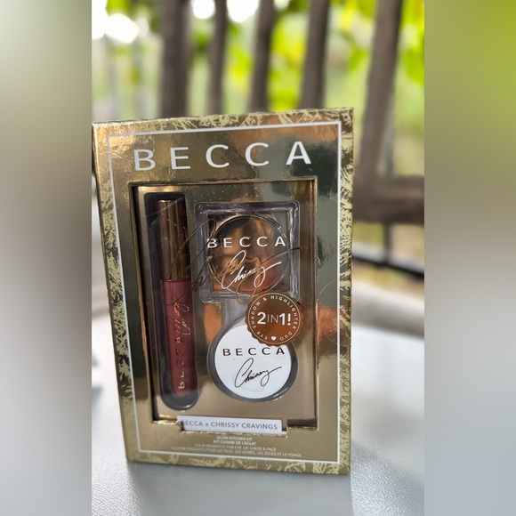 BECCA Other - Becca x Chrissy Teigen Glow Kitchen Kit Limited Edition Makeup Set